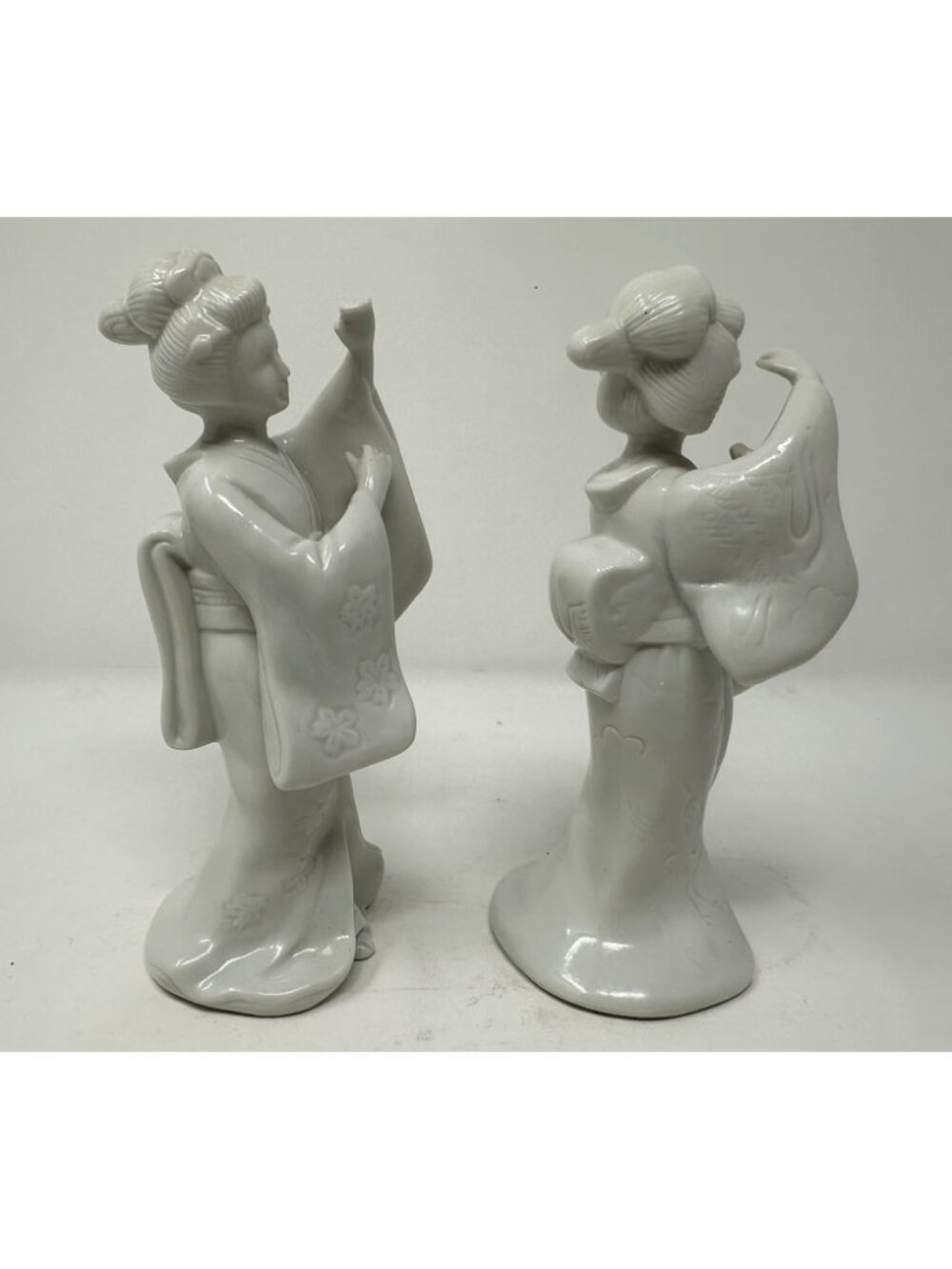 Vintage HOMCO Porcelain Blanc Du Chine Geisha Asian Figurines Set of 2 #1443 - Picture 4 of 9
